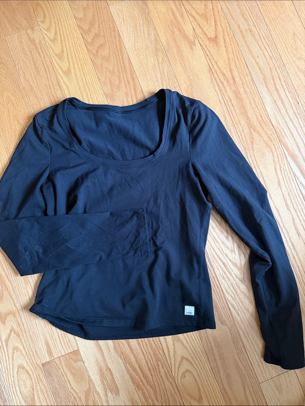 Vuori long sleeve halo scoop neck tee